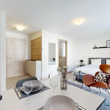 Furnished Studio #102 - Swiss דירה